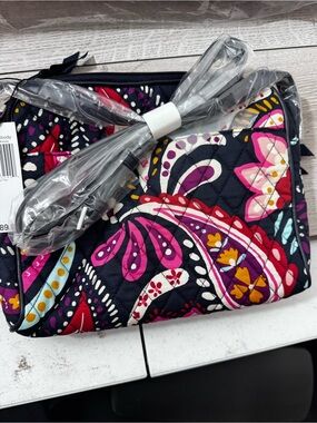 Vera Bradley cross body Purse  "Painted Paisley NEW